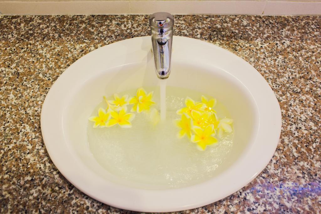 Ayu Guest House 2 Canggu Екстериор снимка